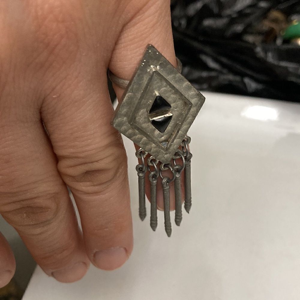 Ring - Picture 4 of 8